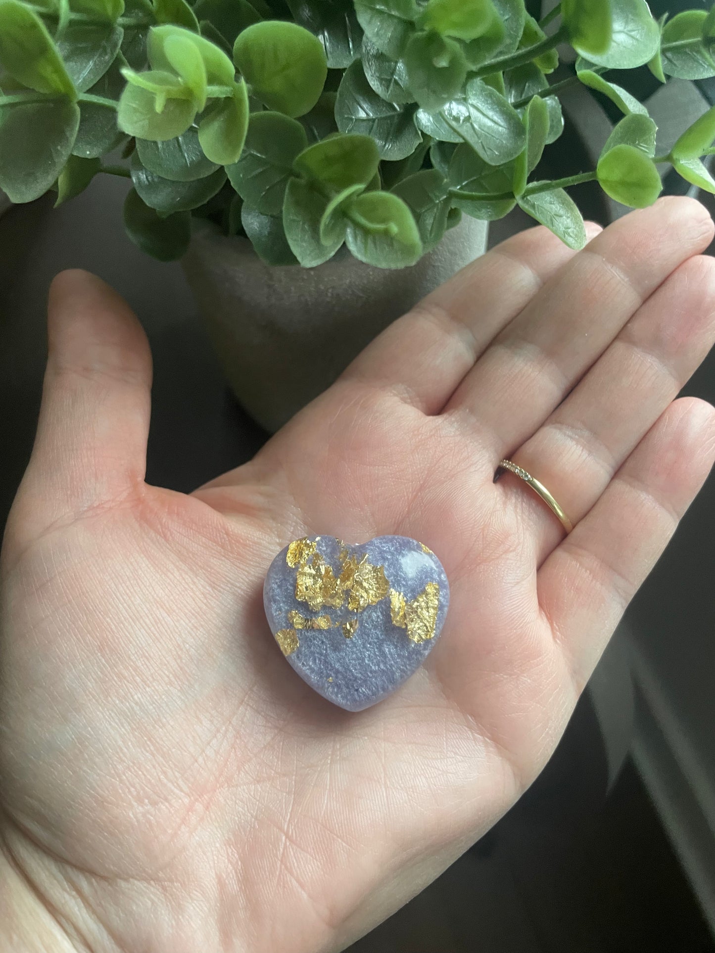 Set of 6 heart shaped magnets - Lilac
