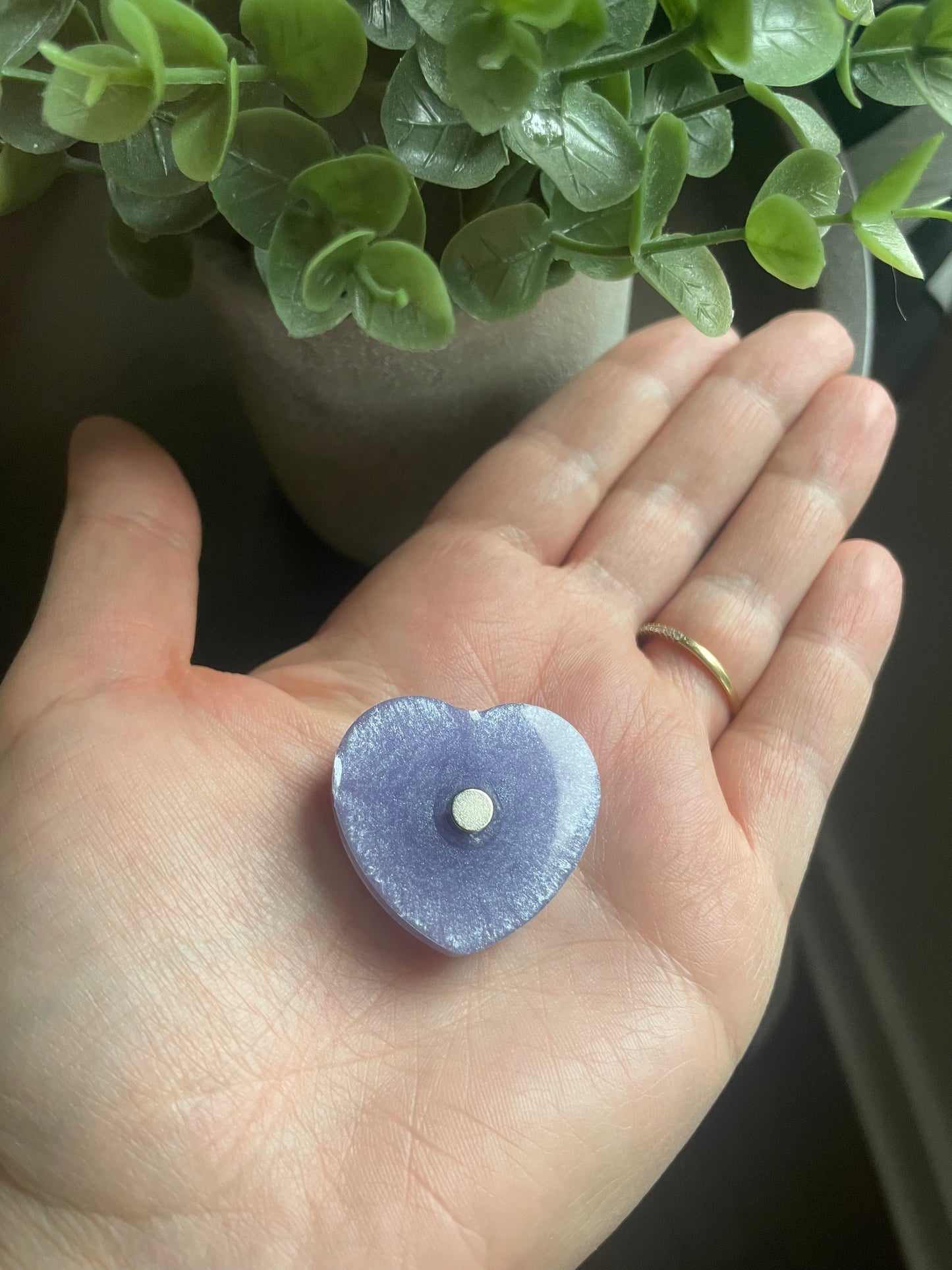 Set of 6 heart shaped magnets - Lilac